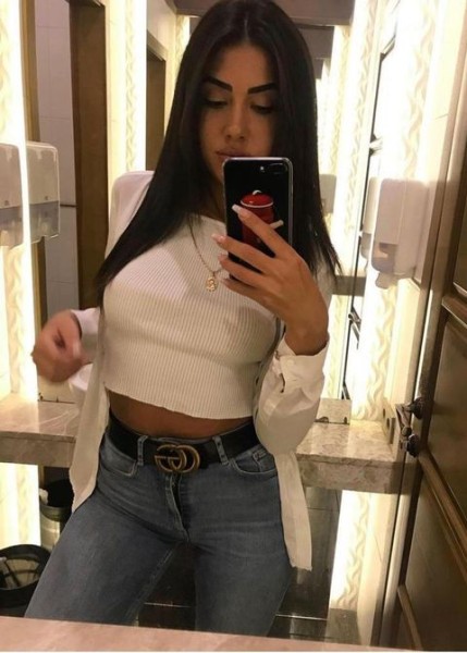 Проститутка Мона